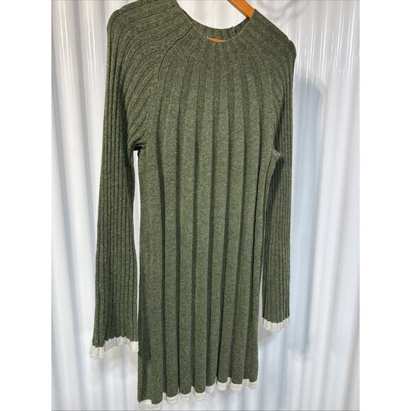 Anthropologie Arsenau Bell Sleeve Sweater Dress In Forest Green Size M - Picture 1 of 5